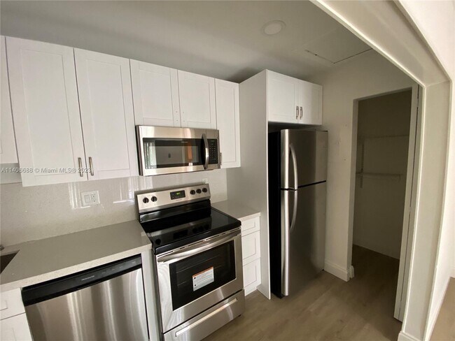 Building Photo - 4170 NW 79th Ave