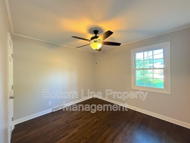 Building Photo - 4103 Little Mountain Rd
