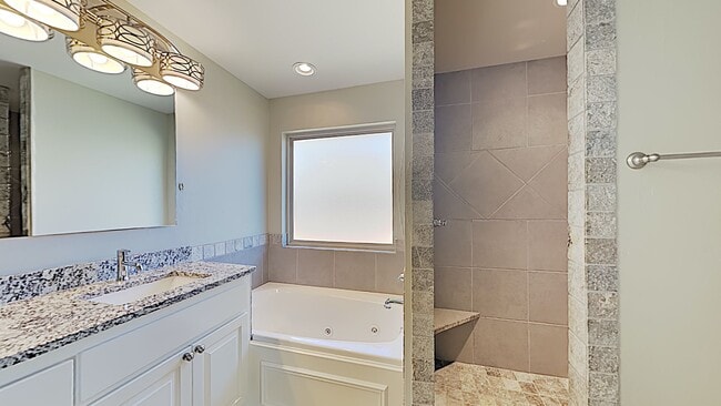 Building Photo - 4 Bedroom, 3 Bathroom Single Story in East Edmond With Storm Shelter