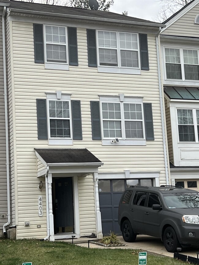 Building Photo - 4403 Lieutenant Lansdale Pl