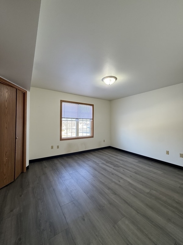 Building Photo - 2210 Valley Rd