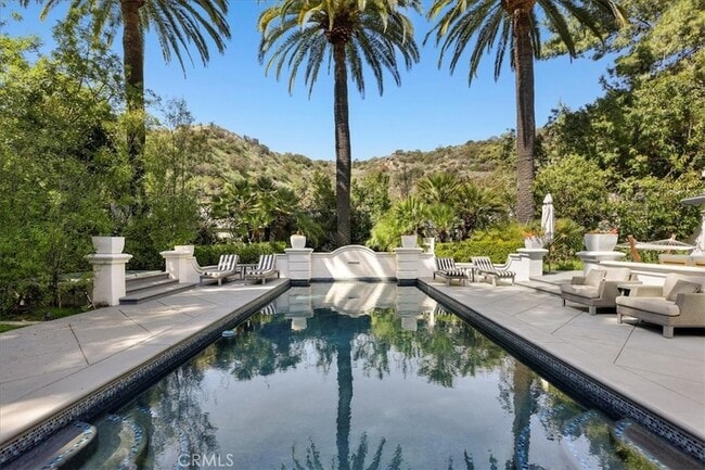 Building Photo - 1756 Clear View Dr