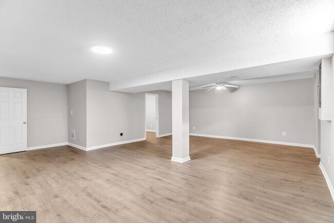 Building Photo - 3204 Lock Gate Ct