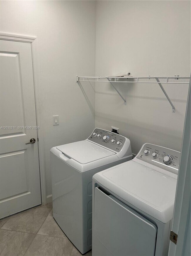 Building Photo - 20483 Copperhead Dr