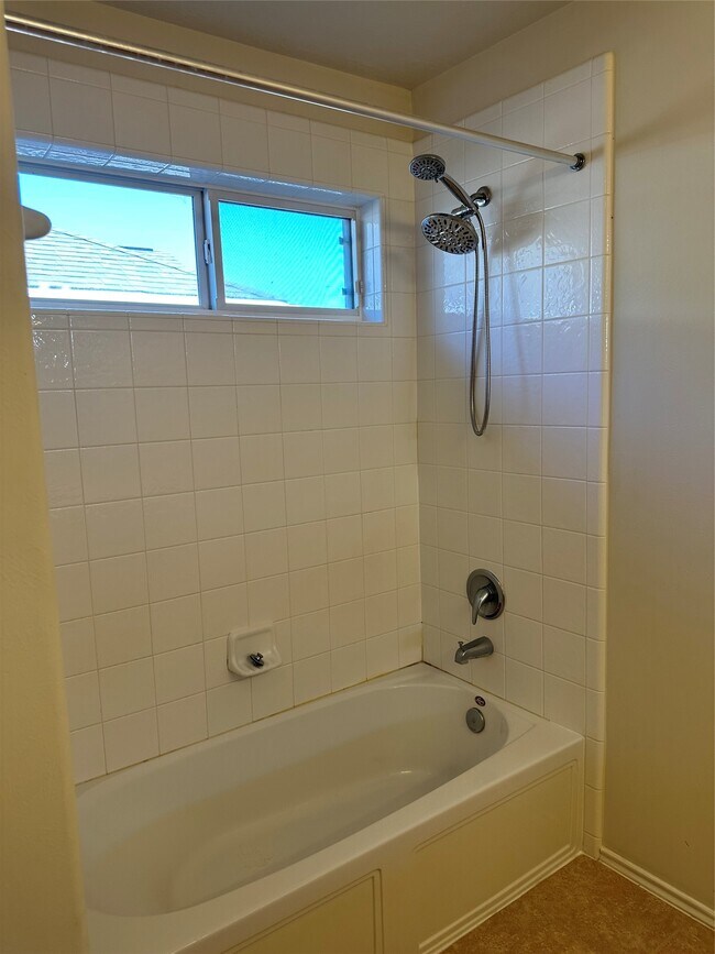 Building Photo - 22206 Oceanic Dr