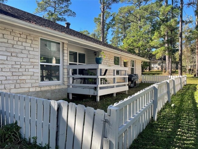 Building Photo - 110 N Kanaio Dr