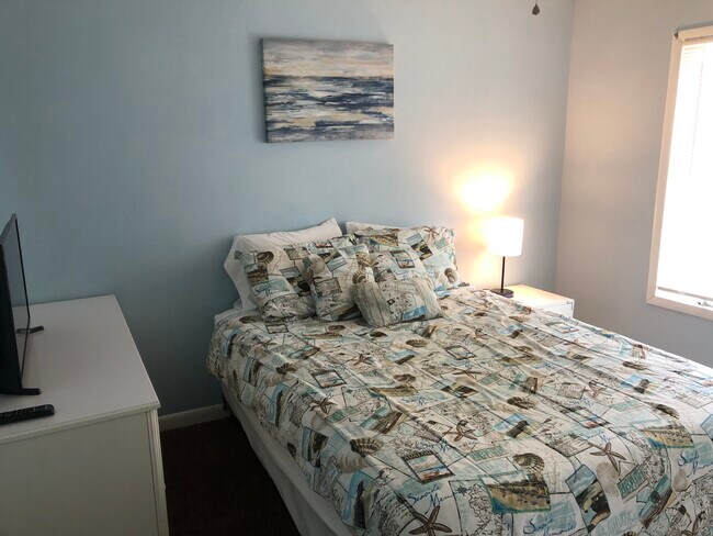 Building Photo - 105 Jamestown Rd