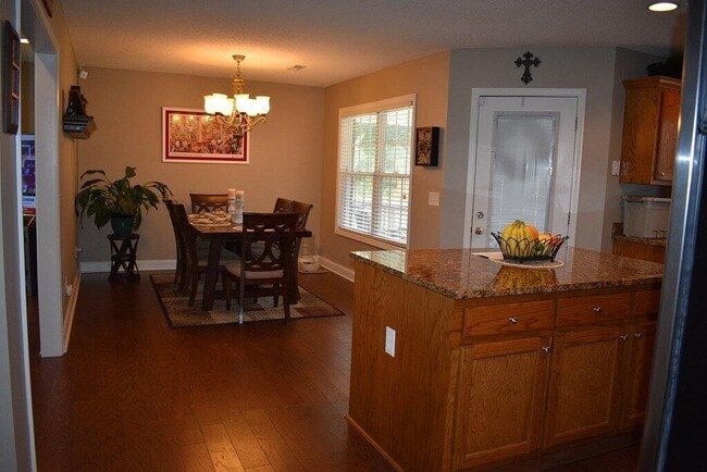 Building Photo - 3950 Cantle Dr