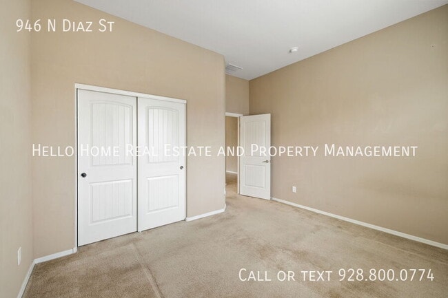 Building Photo - 946 N Diaz St