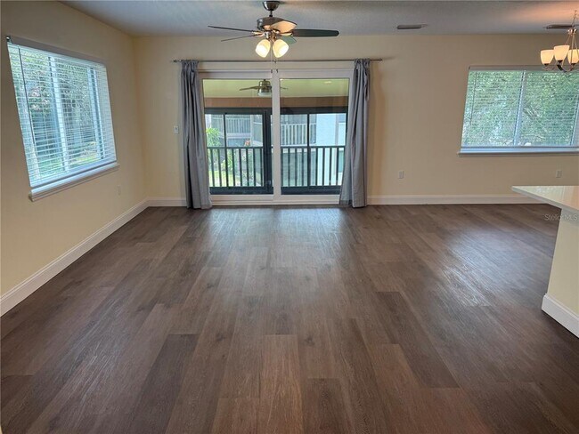 Building Photo - 514 Longfellow Ct