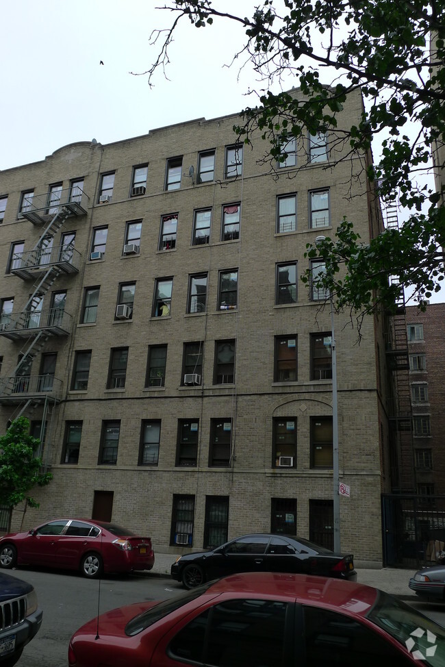 Building Photo - 3405 Gates Pl