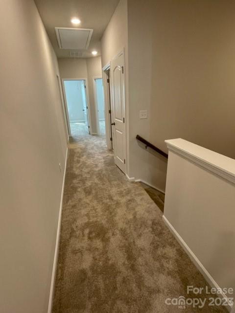 Building Photo - A cozy house with 3 beds and 2.5 bath in H...