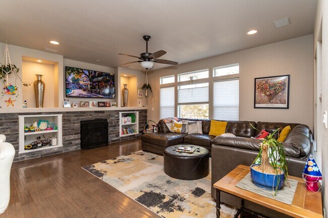 Building Photo - 11560 Spectacular Bid Cir