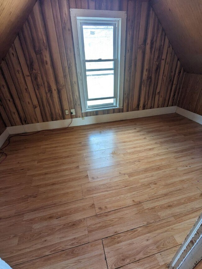 Building Photo - House for Rent- Bristol, SD