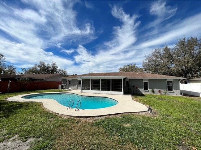 Building Photo - 13305 Moran Dr