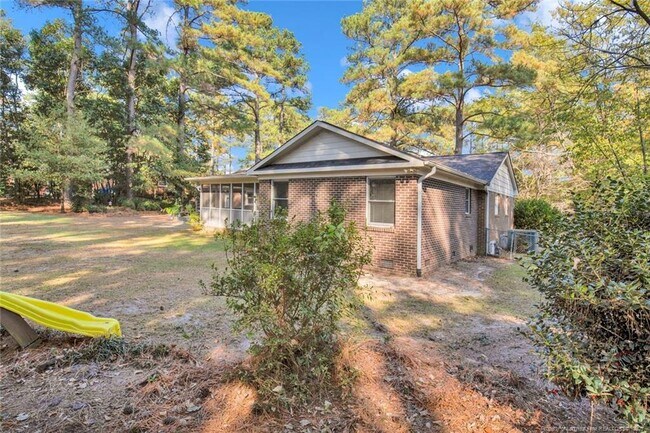 Building Photo - 3305 Granville Dr