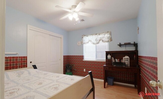 Building Photo - 9425 Lanneau Ct