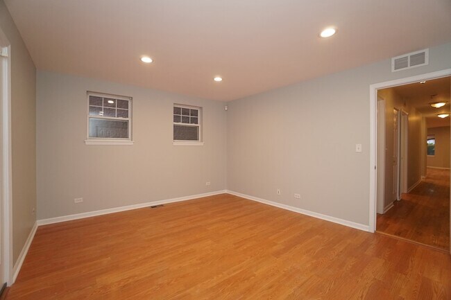 Building Photo - 1103 N Crosby St
