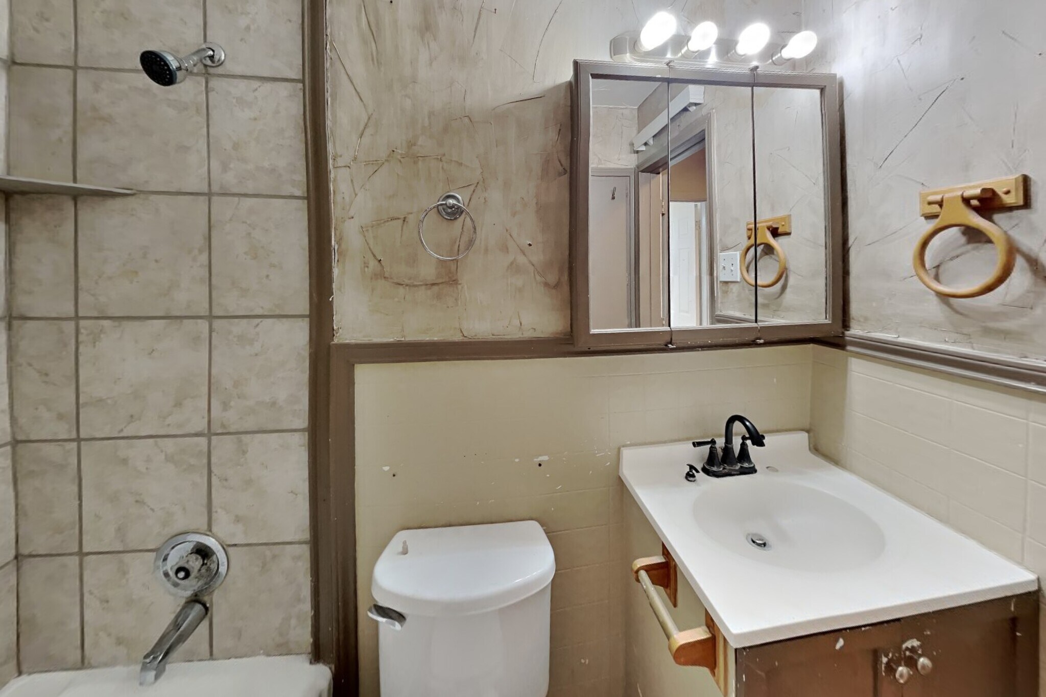 Building Photo - 2427 25th St