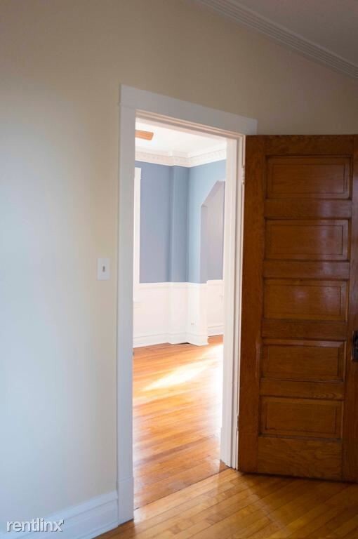bedroom - 4120 N Wolcott Ave