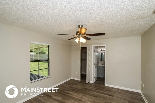 Building Photo - 410 La Coco St SW