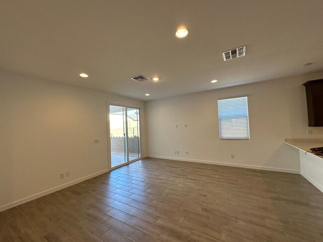 Building Photo - 3228 W Morning Vista Ln