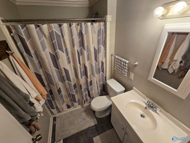 Building Photo - 410 McCullough Ave NE