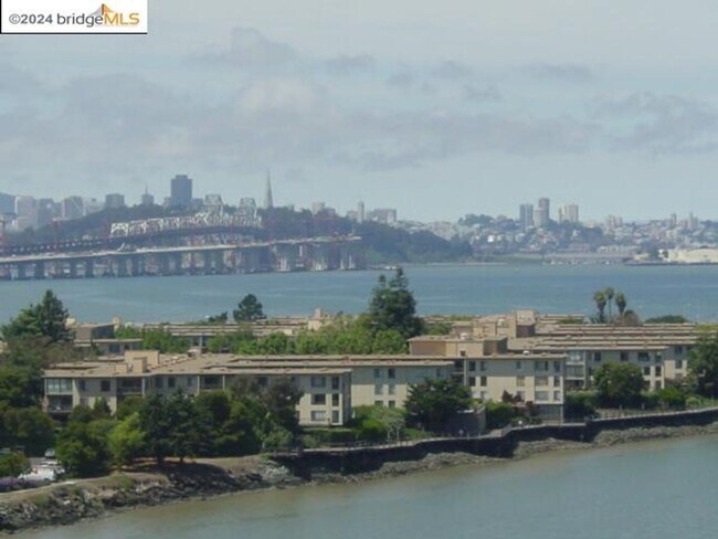 Building Photo - UPGRADED, TOP FLOOR, WATER VIEW STUDIO at WATERGATE