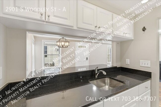 Building Photo - 2901 S Woodley St