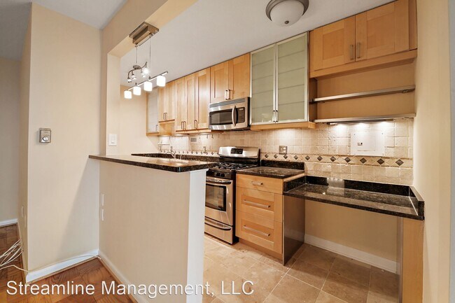 Building Photo - 1 br, 1 bath House - 4242 East West Hwy #914