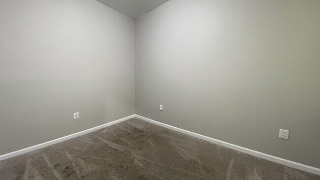 Building Photo - Move-In Ready 3BR Row Home in North Philly – Updated Kitchen & Bath