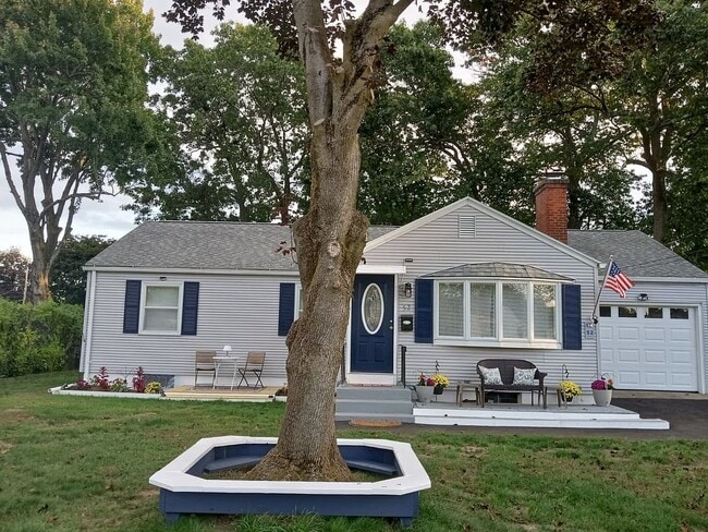 Building Photo - 52 Boulay Cir