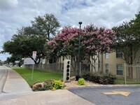 Building Photo - 10650 Steppington Dr