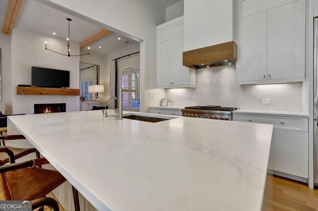 Building Photo - 118 Gainey Ln