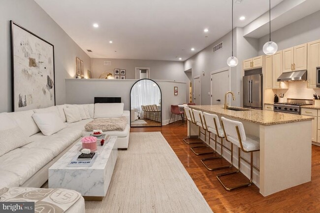 Building Photo - 23 S 23rd St