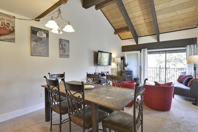 Building Photo - 2090 Chalet Rd