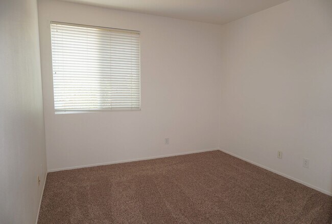 Building Photo - 14752 Eaglehead Mountain Dr