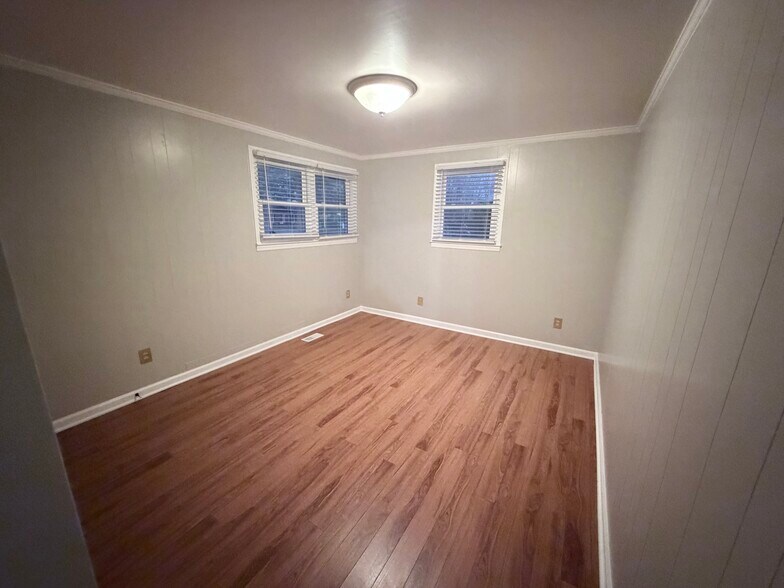 Building Photo - 217 Ridgecrest Way