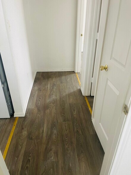 Building Photo - 2804 Cantabrian Dr