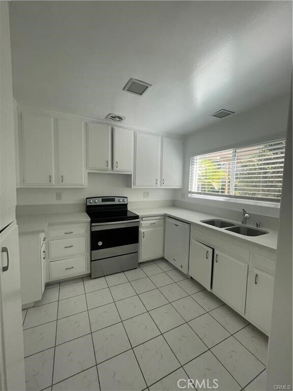 Building Photo - 730 Amigos Way