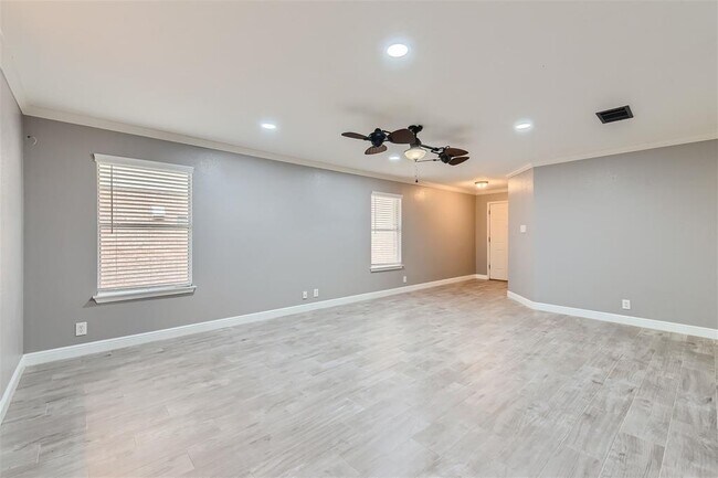 Building Photo - 1803 Lloydminister Way