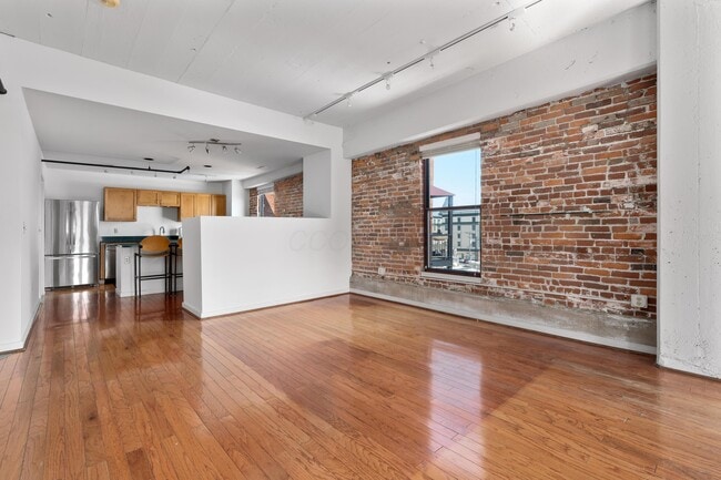 Building Photo - 432 E Rich St