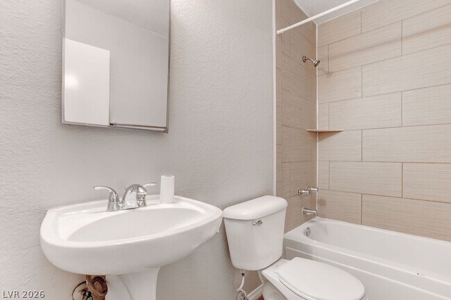Building Photo - 1810 Bartoli Dr