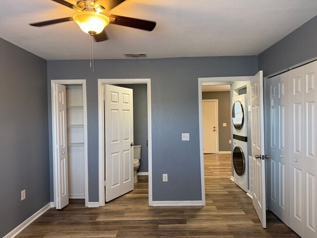 Building Photo - 65th Terrace N - Triplex