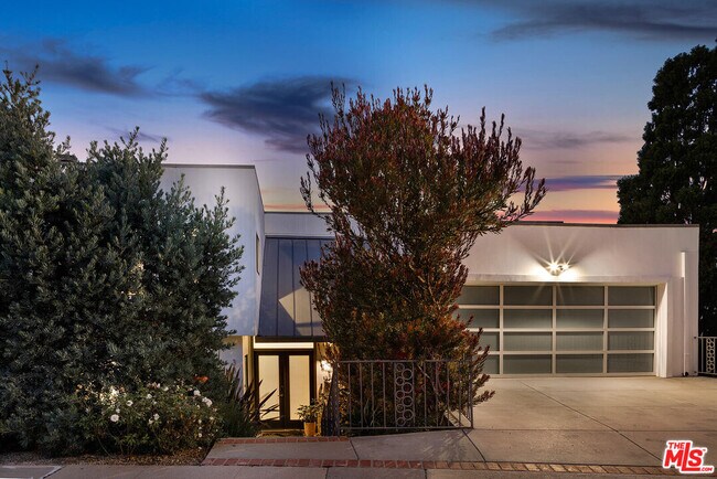 Building Photo - 3360 Ley Dr