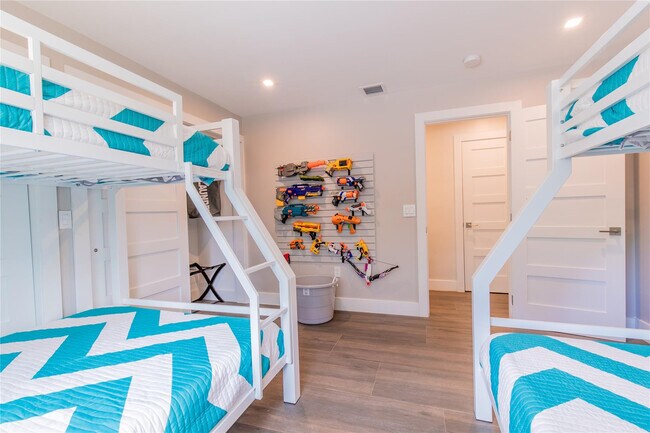 Building Photo - 2275 SW 44th St