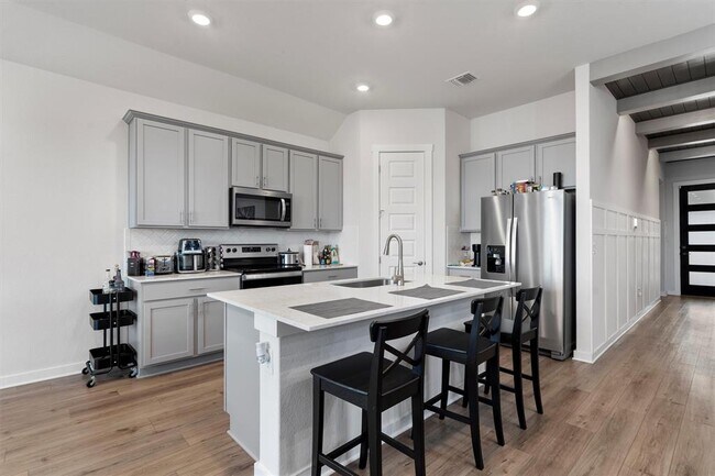 Building Photo - 308 Barton Run Dr