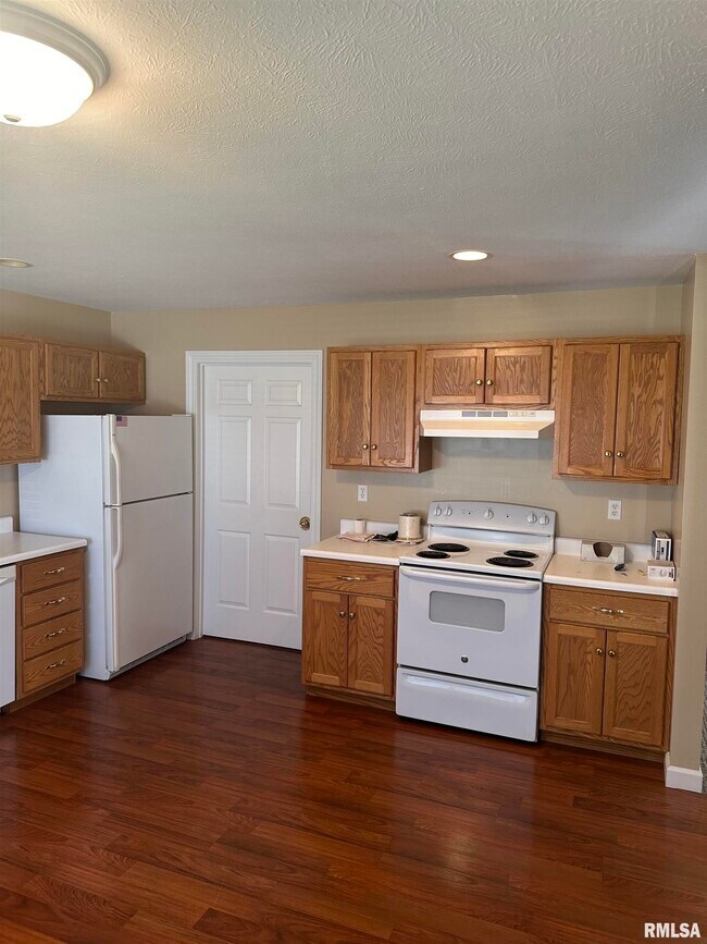 Building Photo - 2805 Cronin Dr