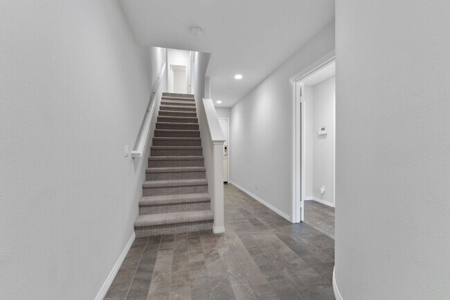 Building Photo - 2434s Tapestry Wy