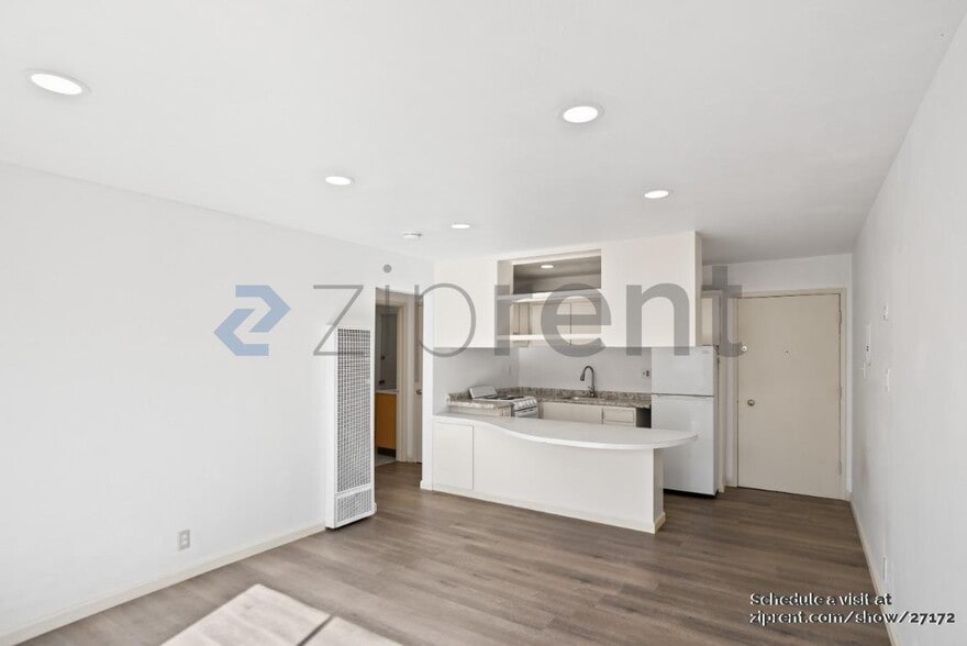 Building Photo - 474 90th St